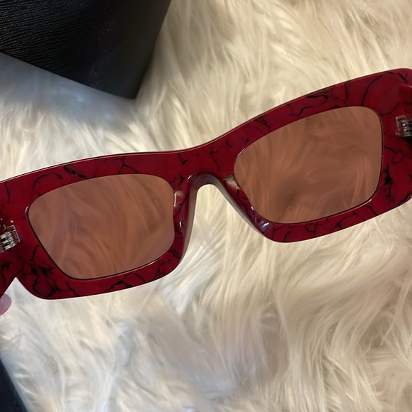 🍒RARE PRADA RED MARBLE ETRUSCAN MARBLE - brand new cat eye authentic Prada - Picture 9 of 15
